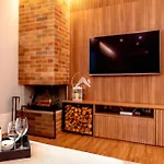 Incrivel Apto Em Condominio Completo, Muito Proximo Ao Centrinho Do Capivari - Campos Do Jordao